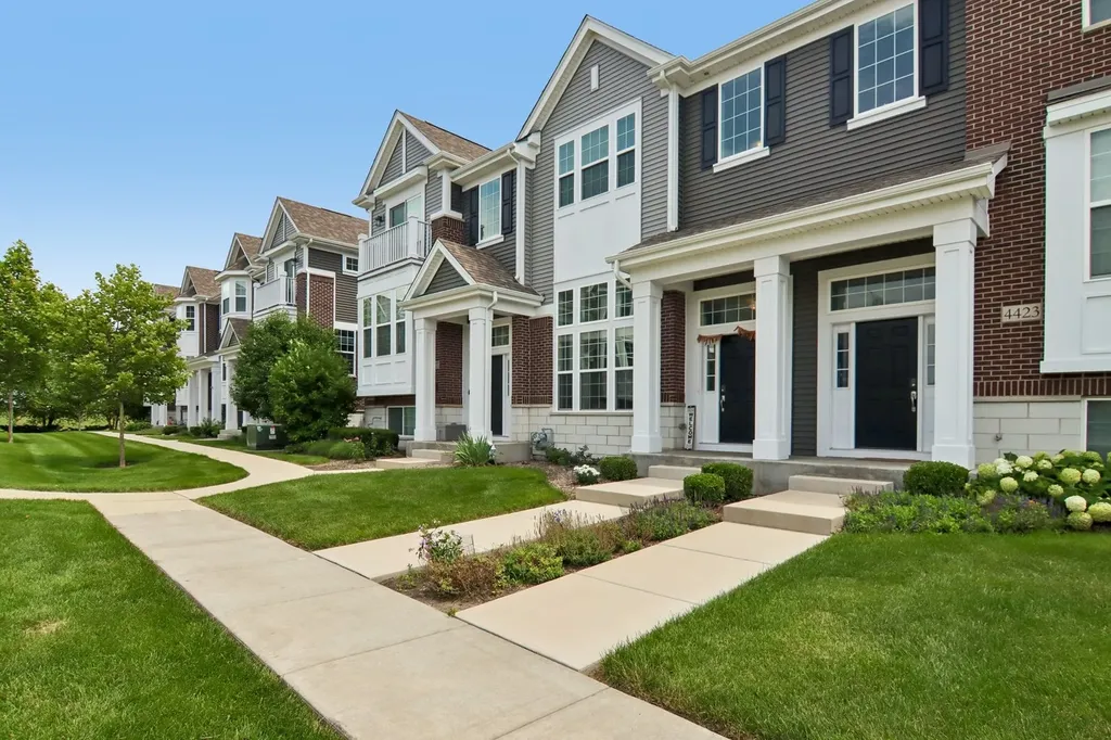 4425 Monroe Court Naperville IL 60564