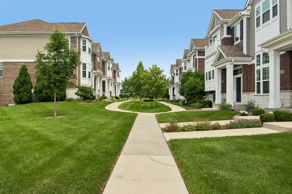 4425 Monroe Court Naperville IL 60564