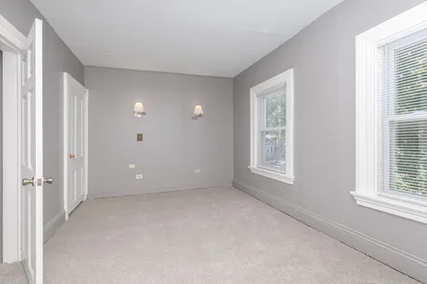 918 North Oak Street Bloomington IL 61701