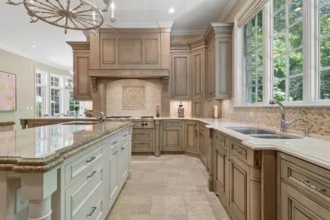 1128 Mt. Pleasant Road Winnetka IL 60093