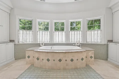 1128 Mt. Pleasant Road Winnetka IL 60093