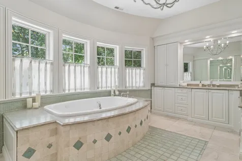 1128 Mt. Pleasant Road Winnetka IL 60093