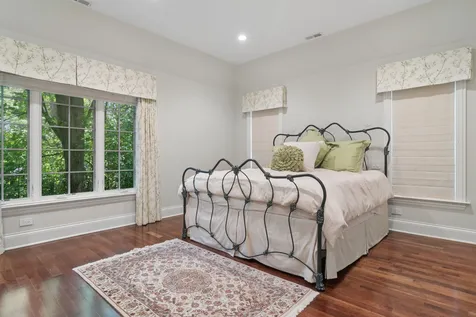 1128 Mt. Pleasant Road Winnetka IL 60093