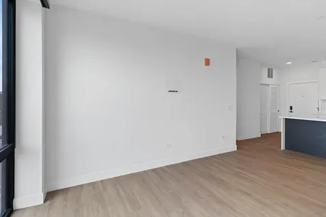 3140 North Clybourn Avenue Chicago IL 60657