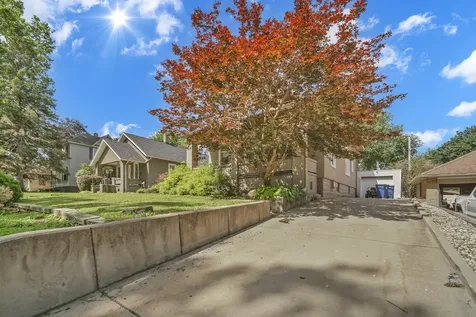 1337 Campbell Avenue Lasalle IL 61301