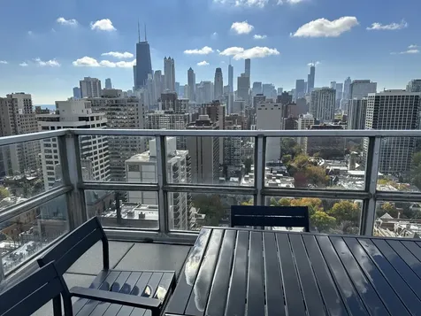 1555 North Dearborn Parkway Chicago IL 60610