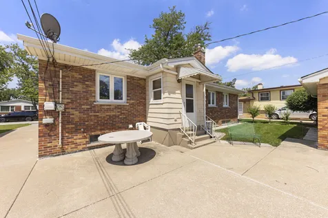 261 South Mayfair Place Chicago Heights IL 60411