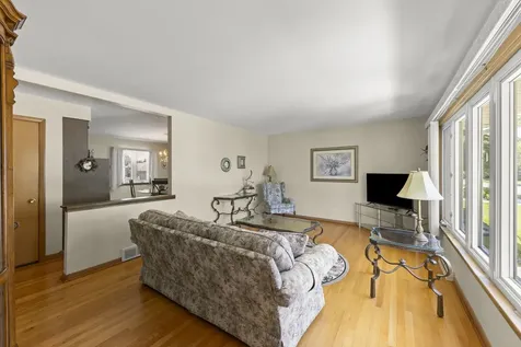 261 South Mayfair Place Chicago Heights IL 60411
