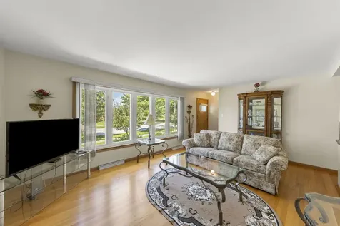 261 South Mayfair Place Chicago Heights IL 60411