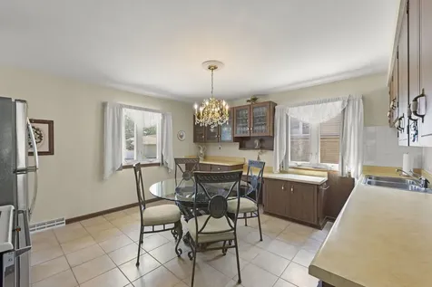 261 South Mayfair Place Chicago Heights IL 60411