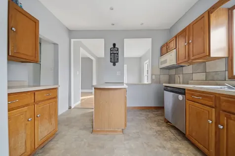 1502 East 4th Street Sterling IL 60181