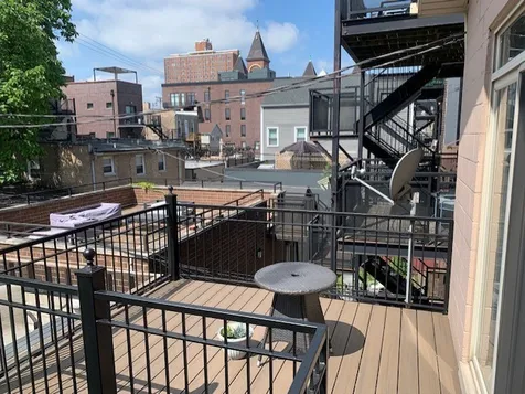 1327 West Walton Street Chicago IL 60642