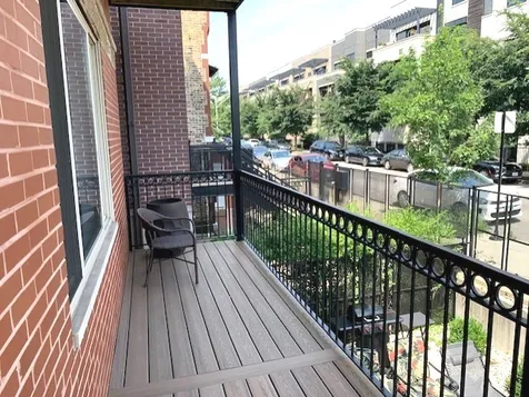 1327 West Walton Street Chicago IL 60642