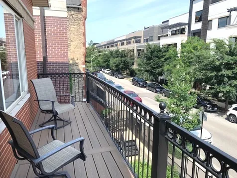 1327 West Walton Street Chicago IL 60642