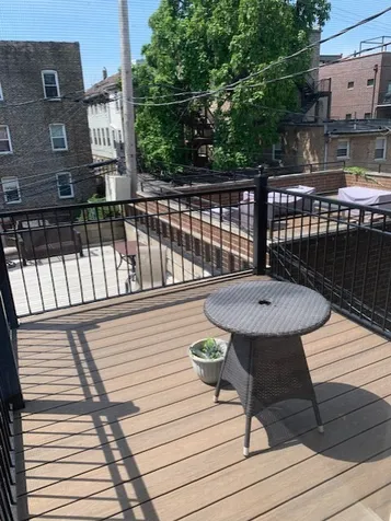 1327 West Walton Street Chicago IL 60642