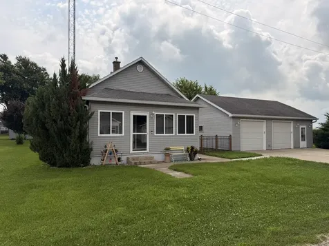 310 South 2nd Street Standard IL 61363