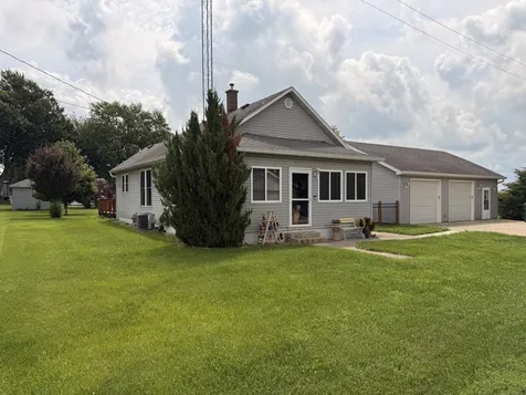 310 South 2nd Street Standard IL 61363