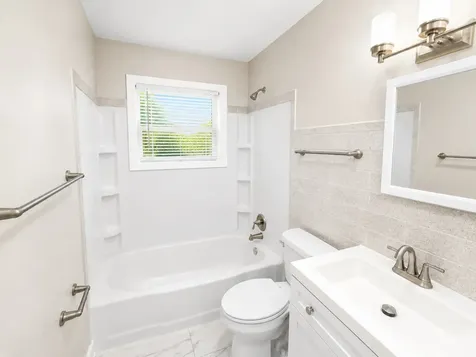 1241 South Elmwood Avenue Waukegan IL 60085