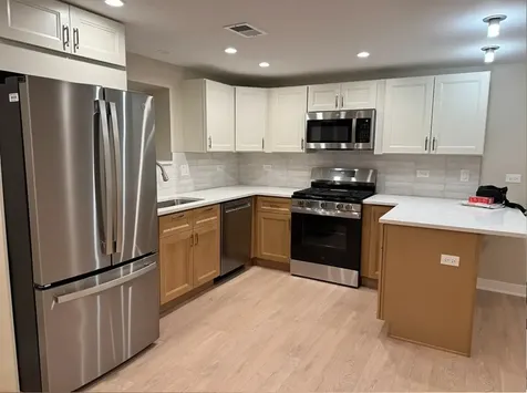 3921 North Saint Louis Avenue Chicago IL 60618
