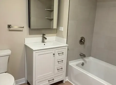 3921 North Saint Louis Avenue Chicago IL 60618