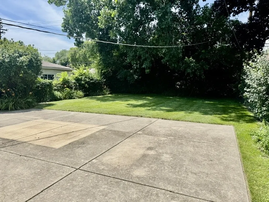 617 Lavergne Avenue Wilmette IL 60091