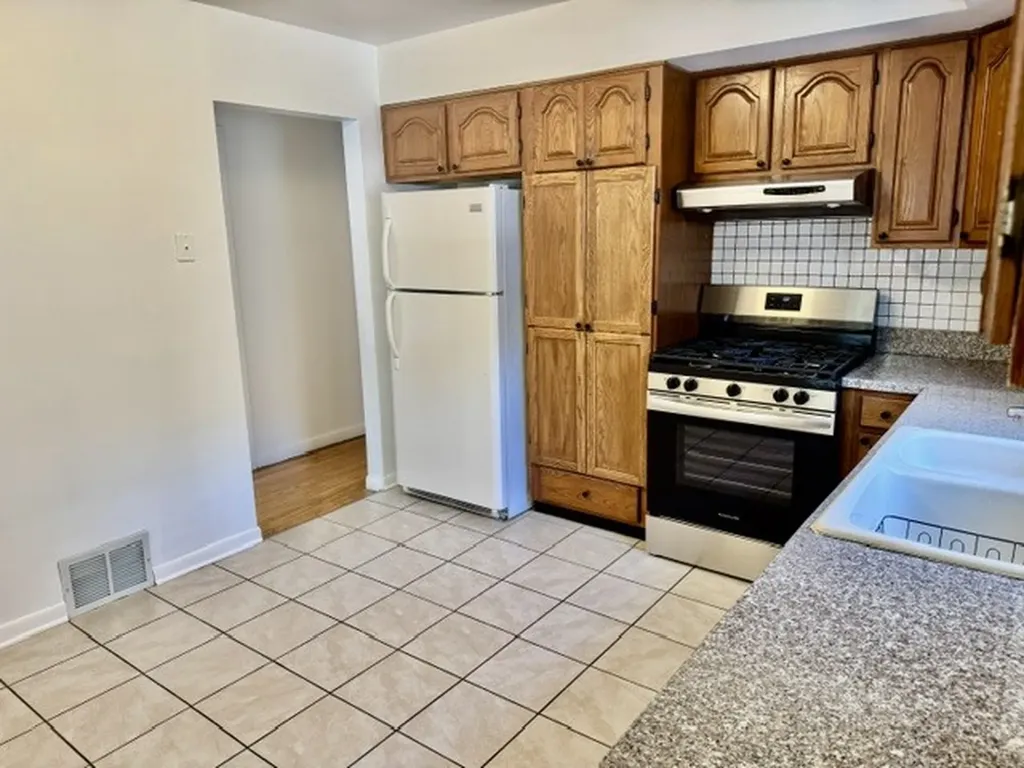 617 Lavergne Avenue Wilmette IL 60091