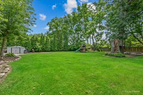 5016 North Oak Street Crystal Lake IL 60012