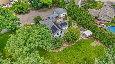 5016 North Oak Street Crystal Lake IL 60012