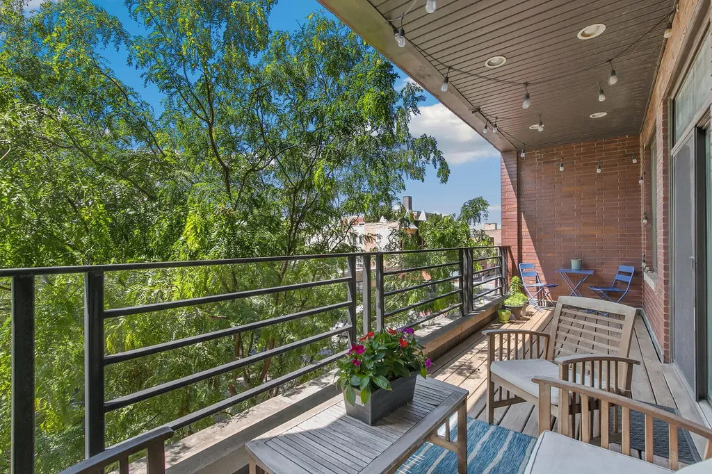 2642 West Chicago Avenue Chicago IL 60622