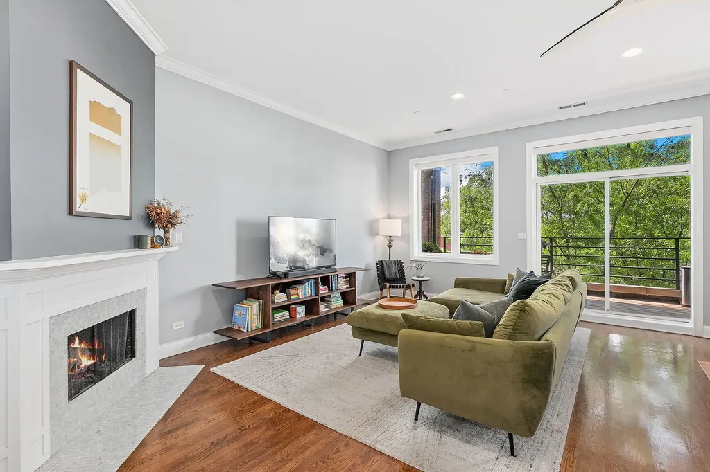 2642 West Chicago Avenue Chicago IL 60622
