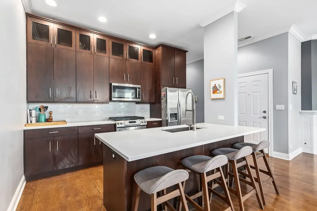 2642 West Chicago Avenue Chicago IL 60622