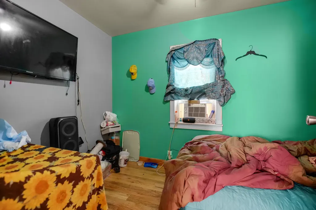 4757 South Rockwell Street Chicago IL 60632