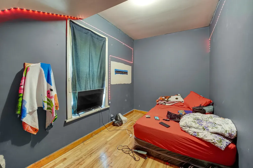 4757 South Rockwell Street Chicago IL 60632