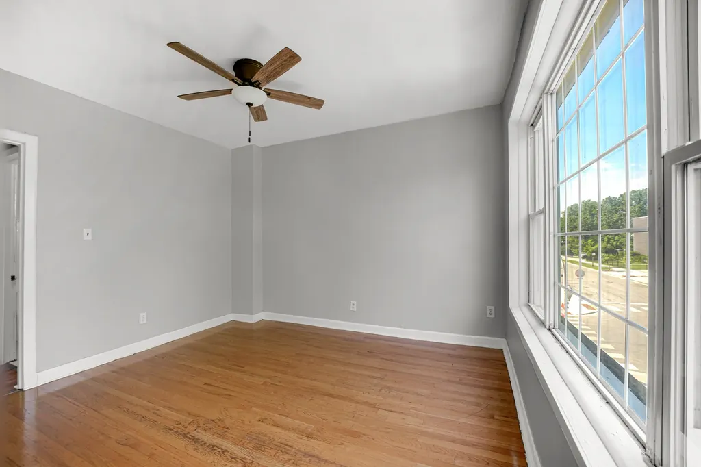 4757 South Rockwell Street Chicago IL 60632