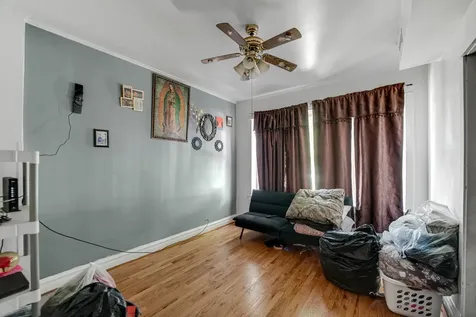 4757 South Rockwell Street Chicago IL 60632
