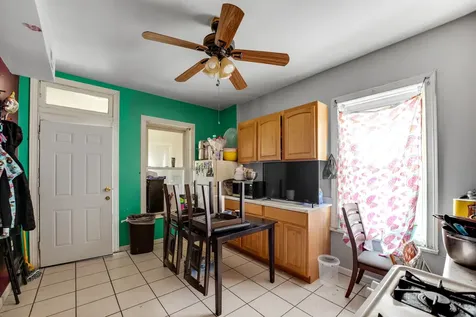 4757 South Rockwell Street Chicago IL 60632