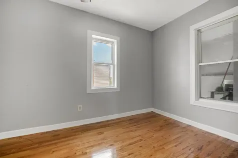 4757 South Rockwell Street Chicago IL 60632