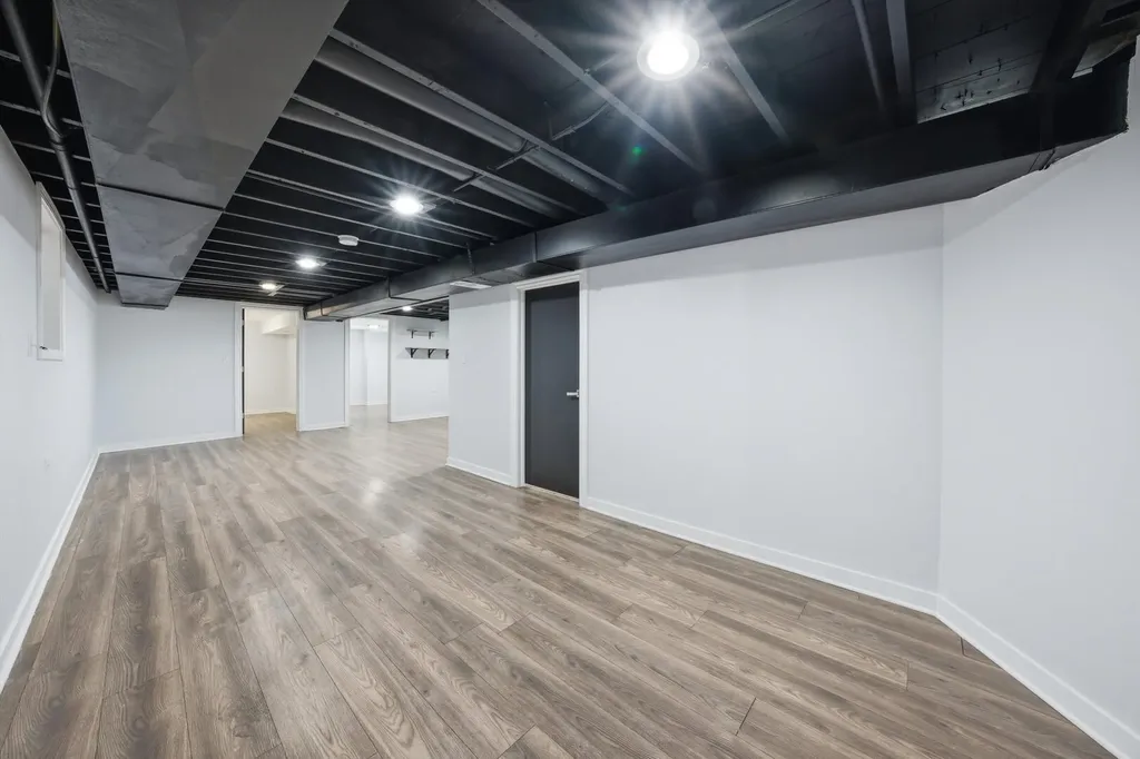 2524 West 45th Street Chicago IL 60632