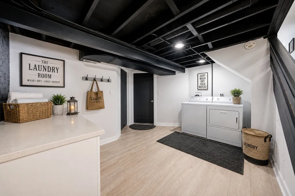 2524 West 45th Street Chicago IL 60632