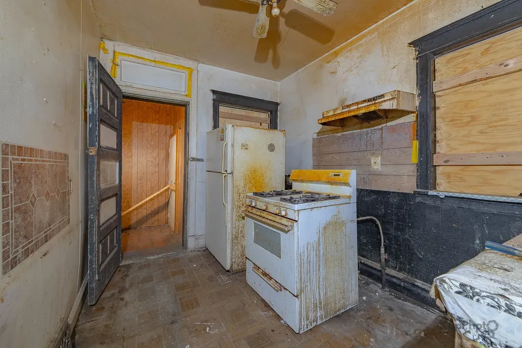 7141 South Woodlawn Avenue Chicago IL 60619