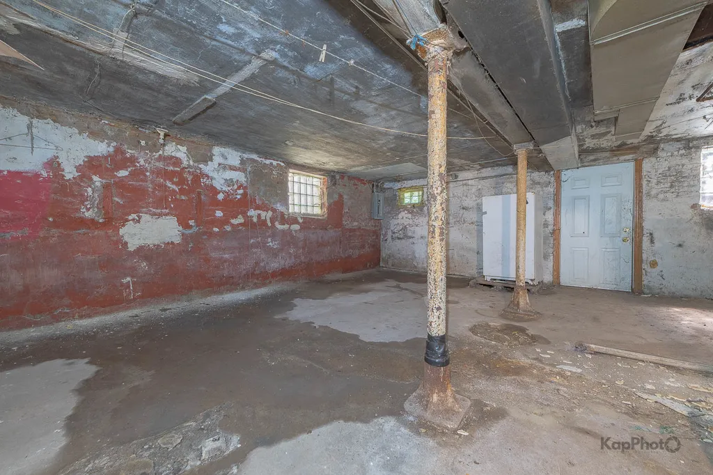 7141 South Woodlawn Avenue Chicago IL 60619