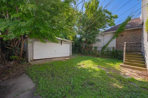 7141 South Woodlawn Avenue Chicago IL 60619