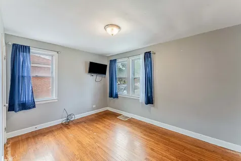 409 Englewood Avenue Hillside IL 60162
