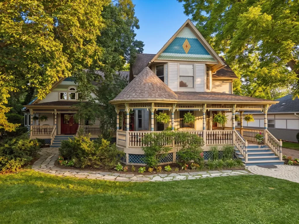 636 North Dunton Avenue Arlington Heights IL 60004