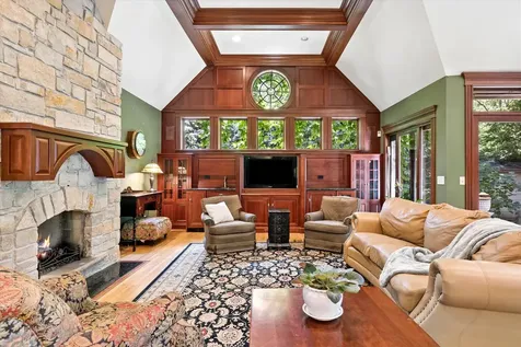 636 North Dunton Avenue Arlington Heights IL 60004
