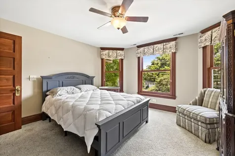 636 North Dunton Avenue Arlington Heights IL 60004