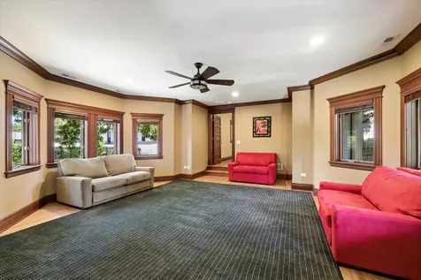 636 North Dunton Avenue Arlington Heights IL 60004