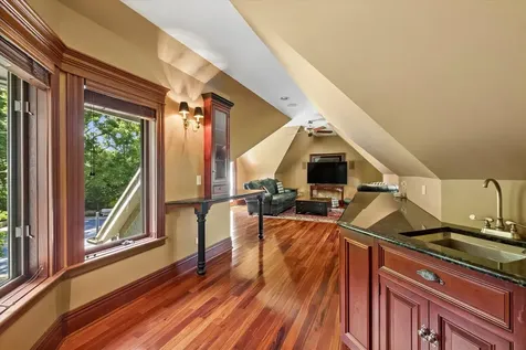 636 North Dunton Avenue Arlington Heights IL 60004