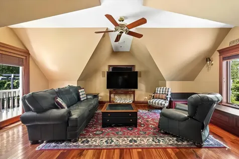 636 North Dunton Avenue Arlington Heights IL 60004