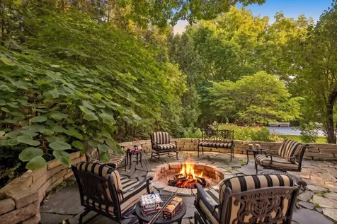 636 North Dunton Avenue Arlington Heights IL 60004